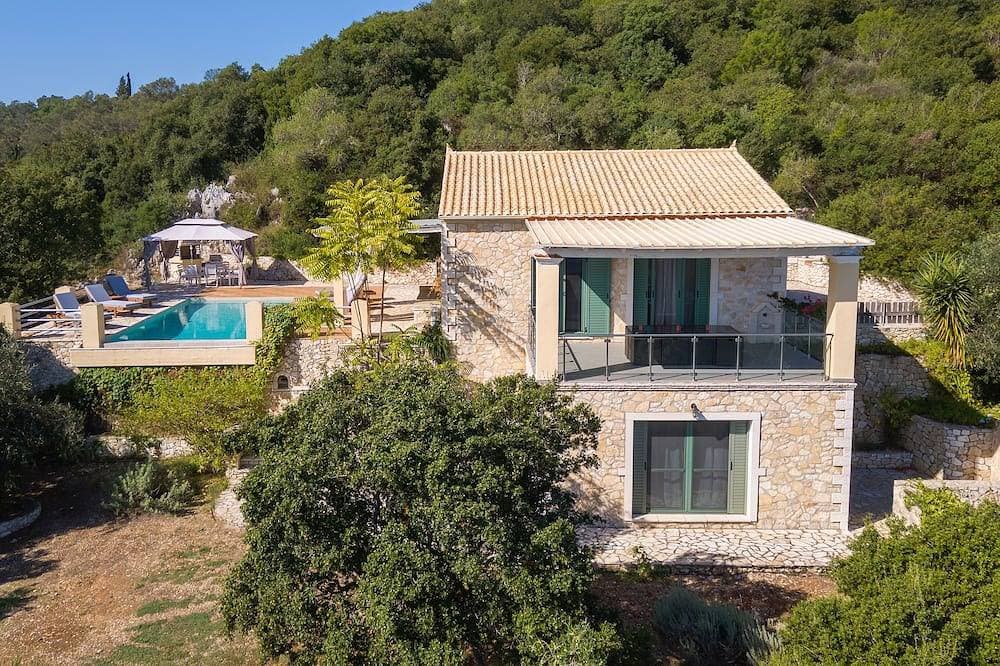 Foto 10 von 30: Private Villa mit spektakulärer Aussicht, Infinity-Pool, nur 3 Minuten Fahrt nach Gaios