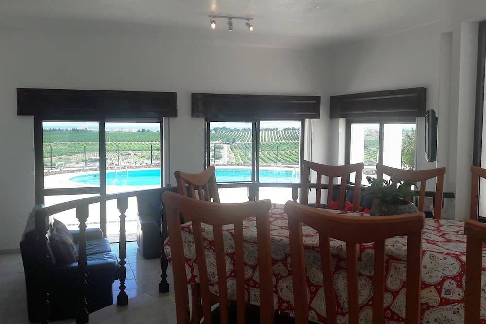 Foto 8 von 30: Schöne private Villa mit großem privatem Pool, nahe am Strand