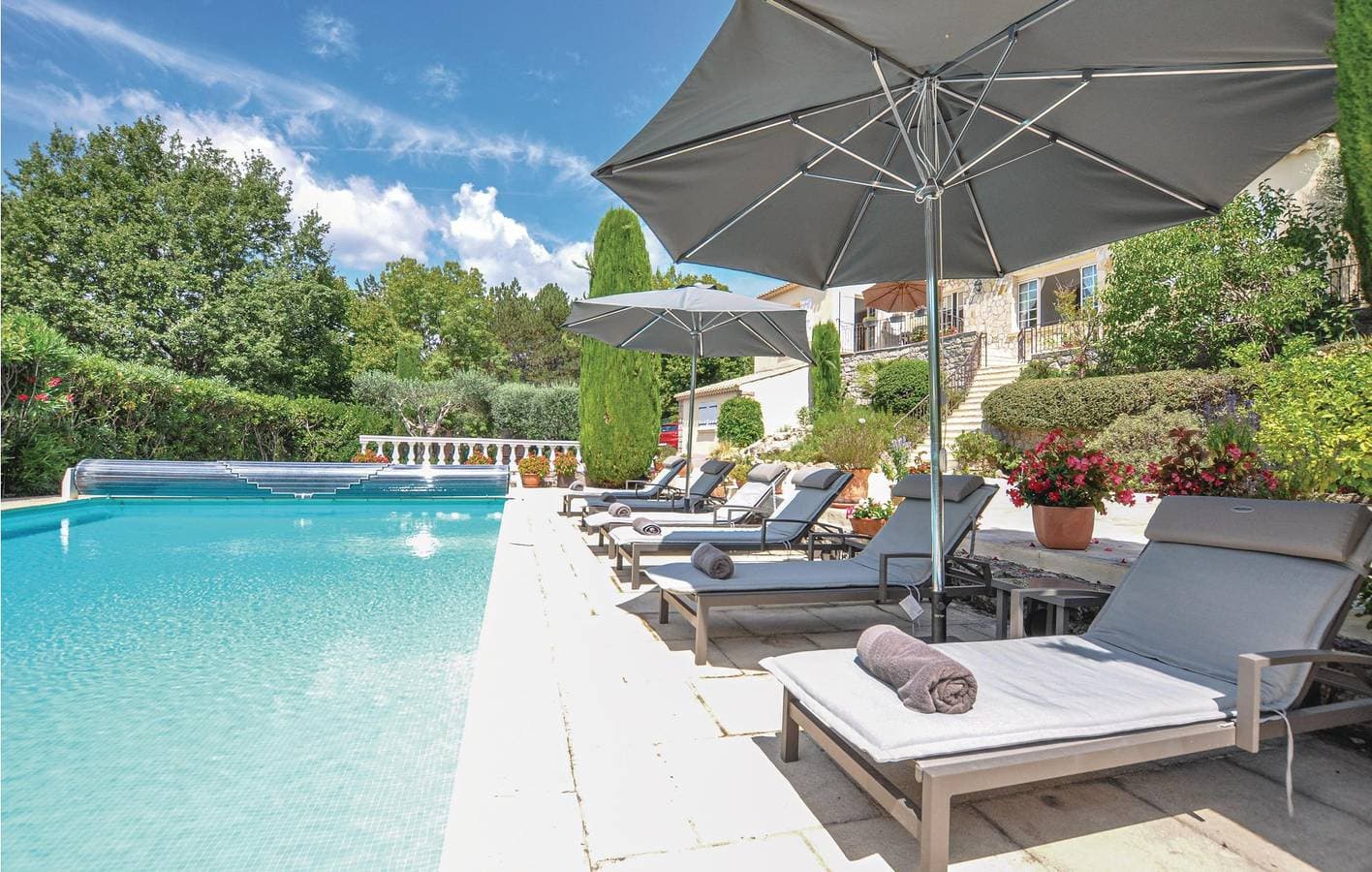 Foto 11 von 34: Rückzugsort Montauroux: Wohnung mit Pool & Terrasse