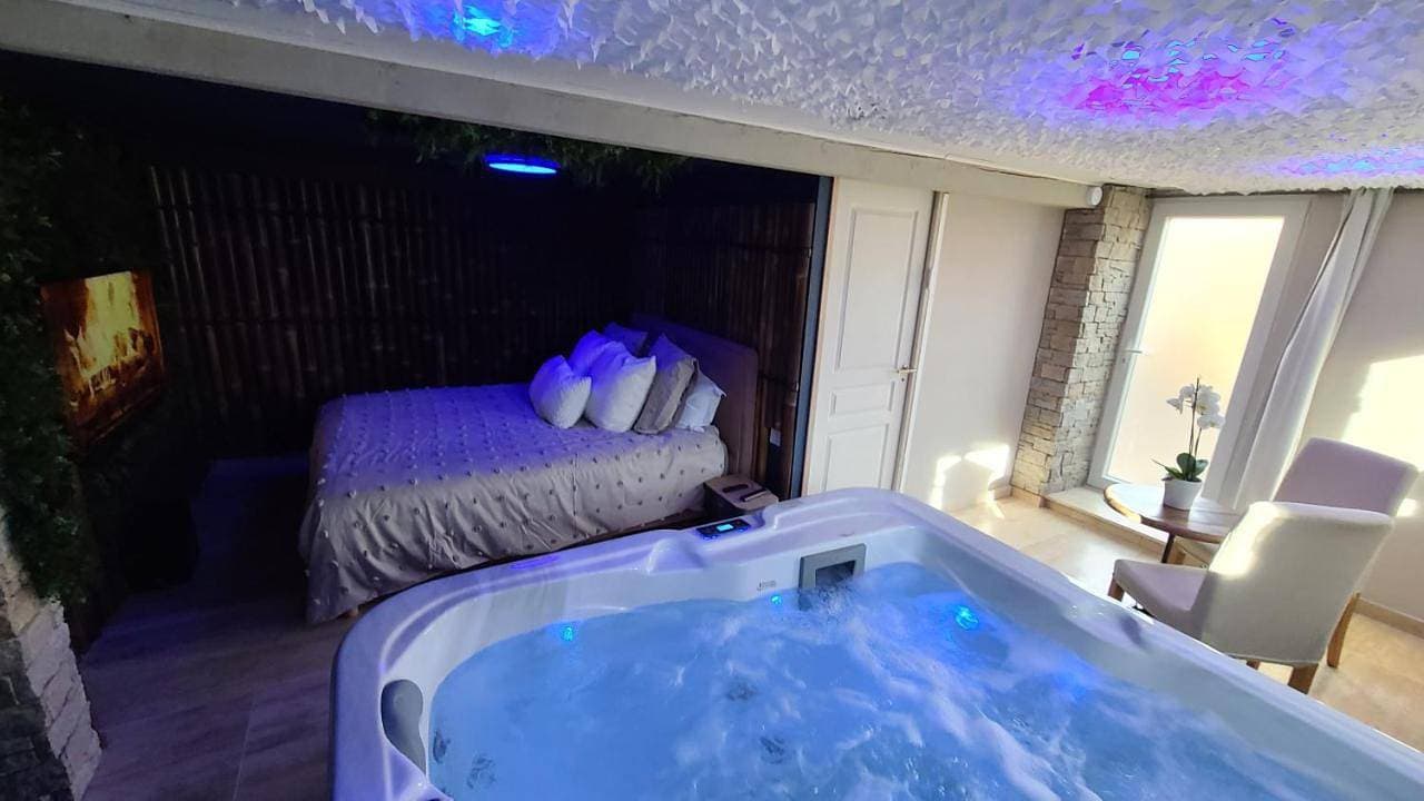 Foto 5 von 28: Double Room with Private Bathroom