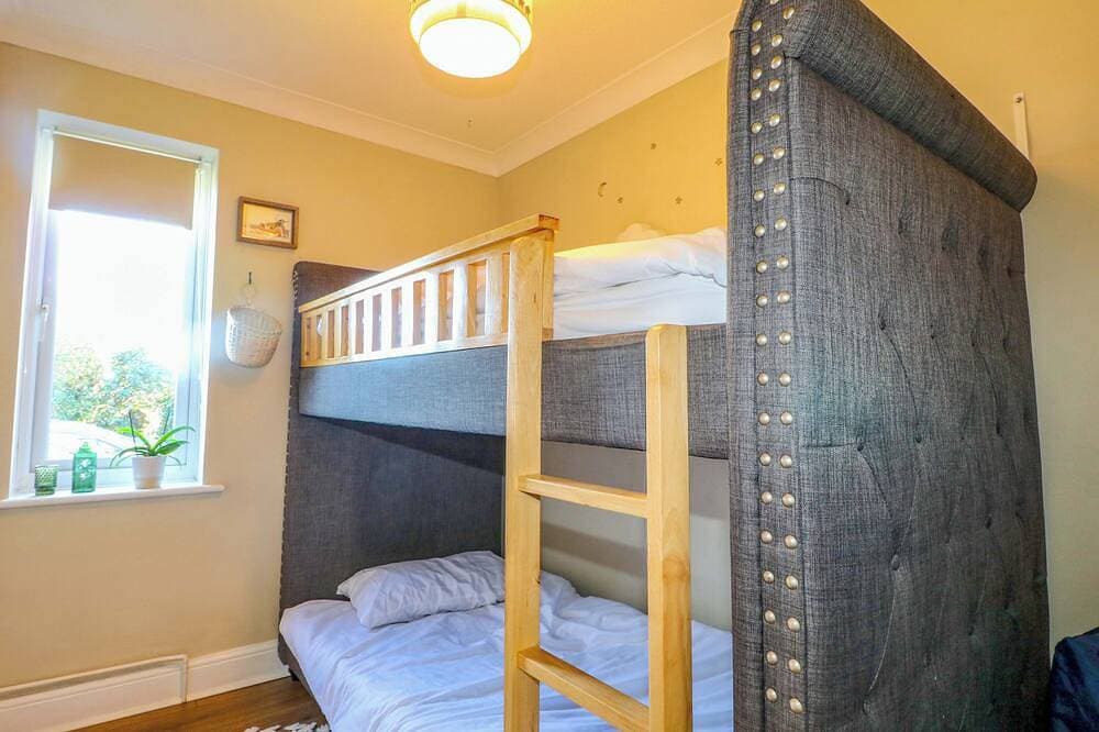 Foto 4 von 16: Farnham Park Apartment, family friendly in Farnham