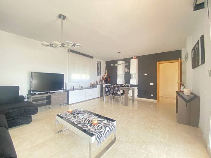 Foto 12 von 45: Ferienwohnung für 8 Personen mit Pool