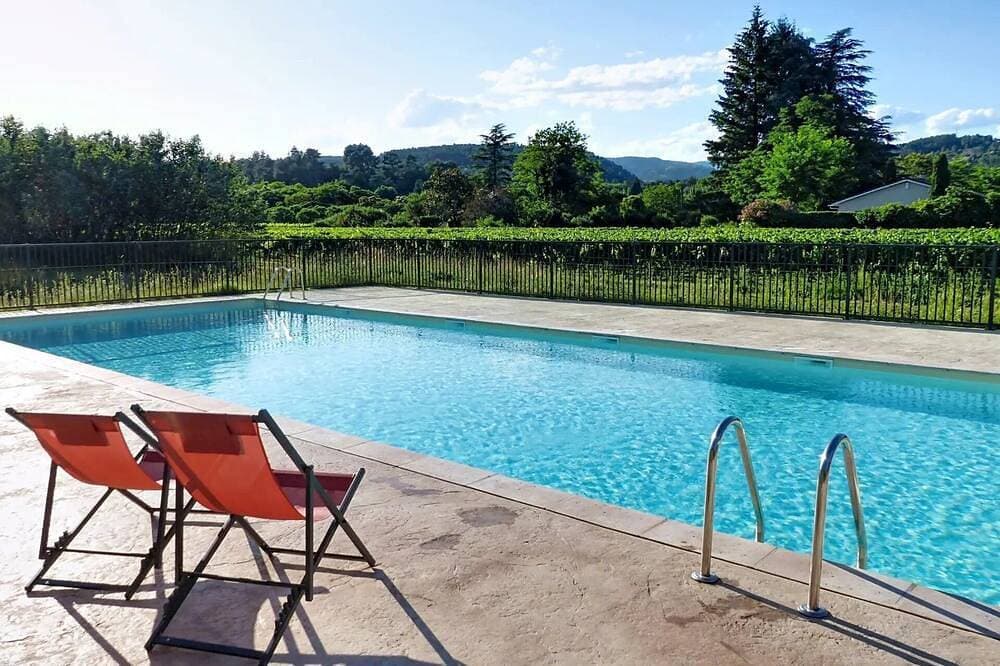 ZEcamping 3* animaux acceptés piscine et Canoë Kayak 1