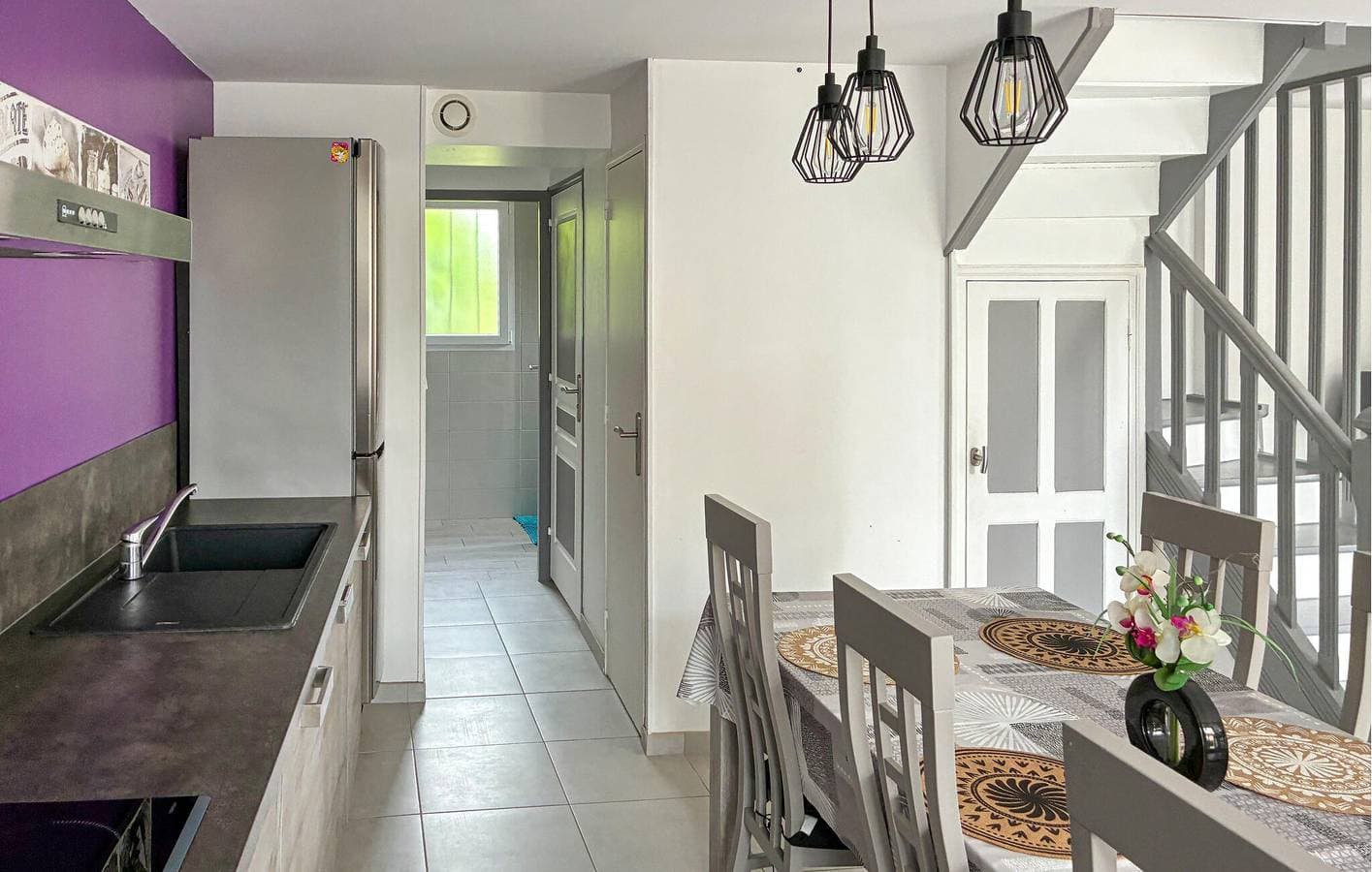 Foto 8 von 18: Gemütliche 2-Zimmer-Wohnung in der Nähe der Küste und des Stadtzentrums mit Garten und WLAN