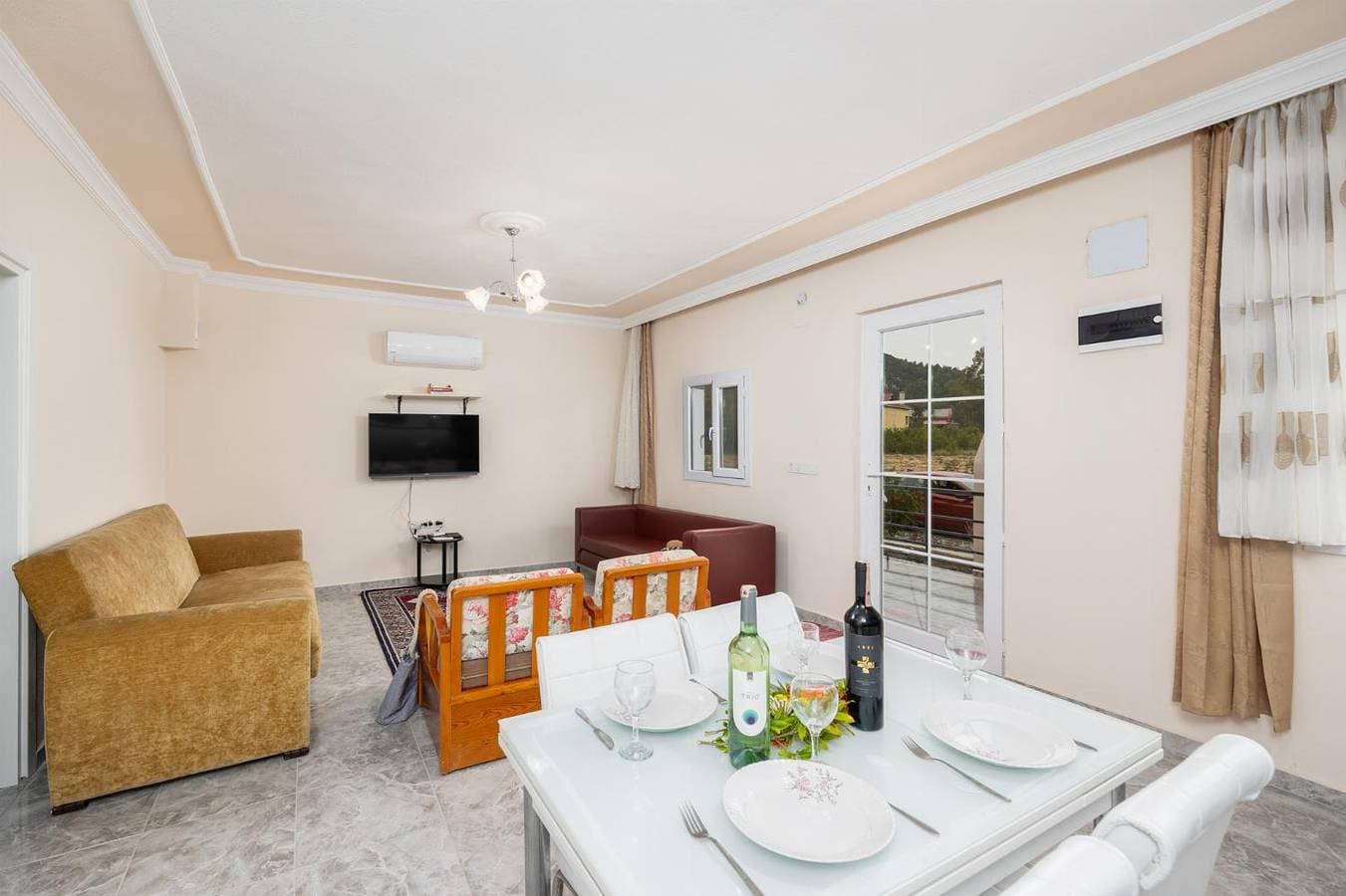 Foto 6 von 18: Villa für 4 Personen mit Terrasse