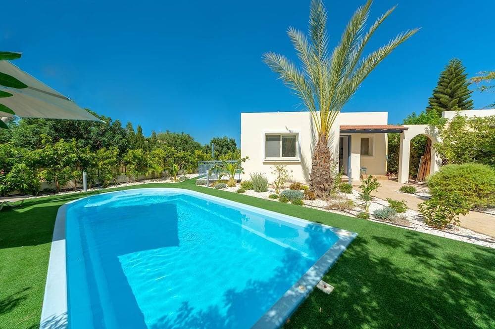 Villa Seascape -  a villa that sleeps 6 guests  in 3 bedrooms 1