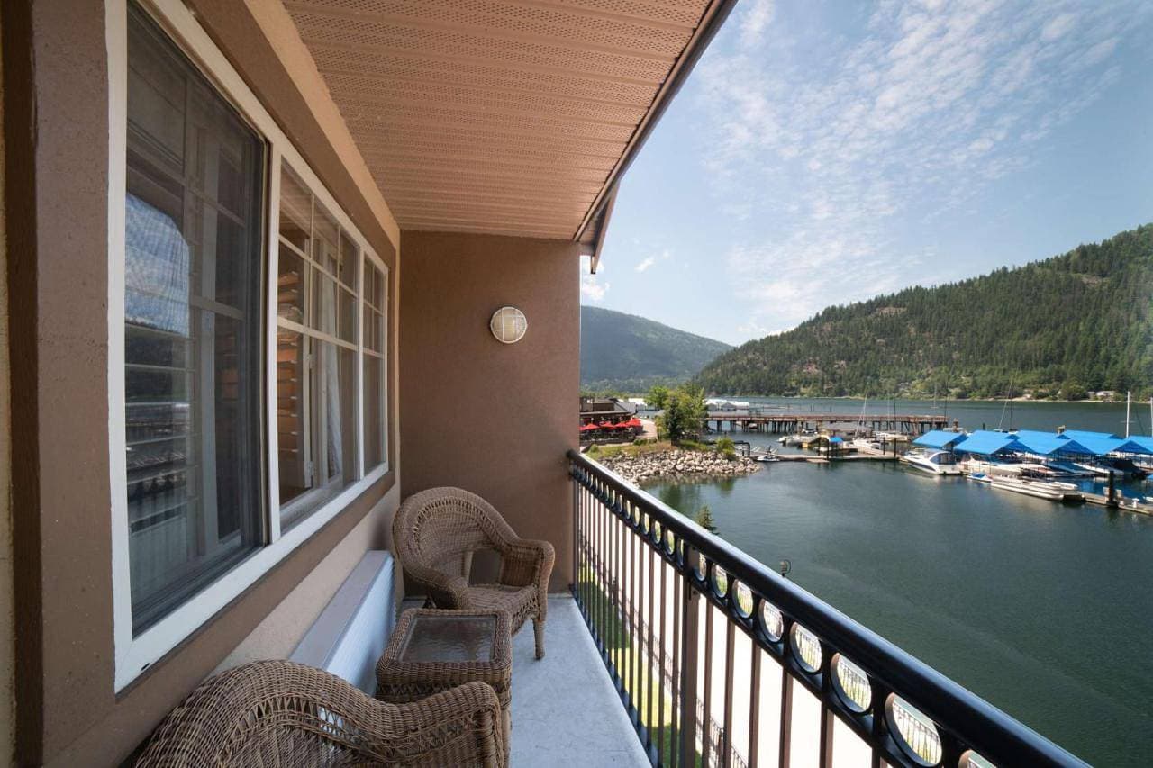 Foto 8 von 11: King Room with Sofa Bed and Spa Tub - Balcony/Lake View