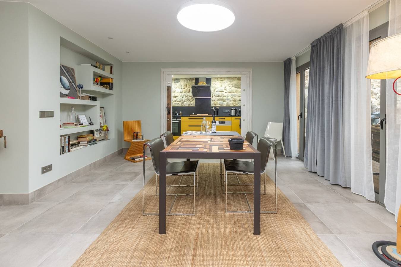 Foto 6 von 24: Kel Domènech – Luxusapartment für Kunstliebhaber im historischen Besalú