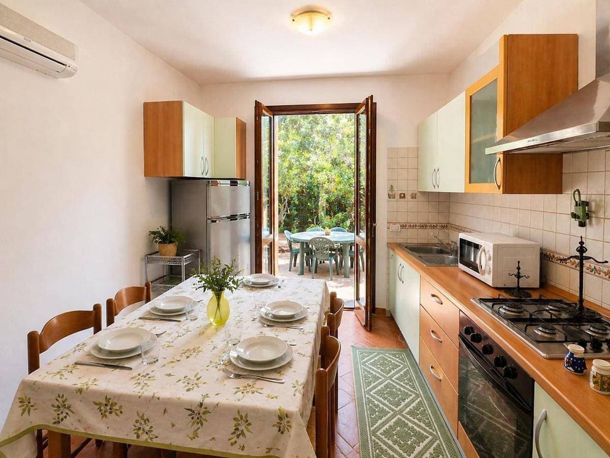 Foto 4 von 13: Three-Bedroom House