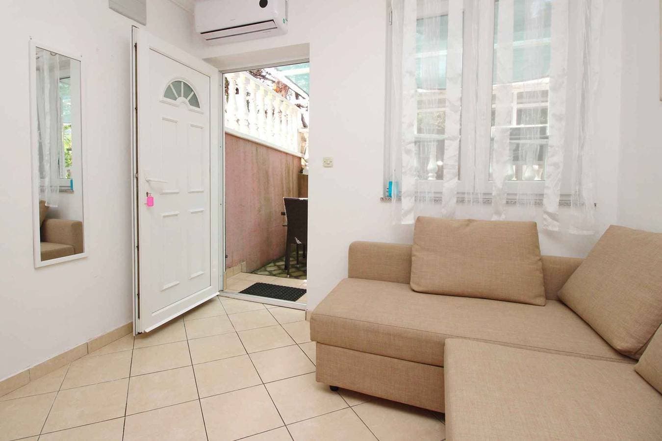 Foto 10 von 21: Ferienwohnung mit Terrasse