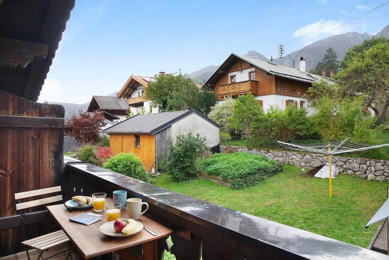 Foto 10 von 30: Einzimmerapartment 'Zugspitznest' mit Bergblick, Balkon und Wi-Fi