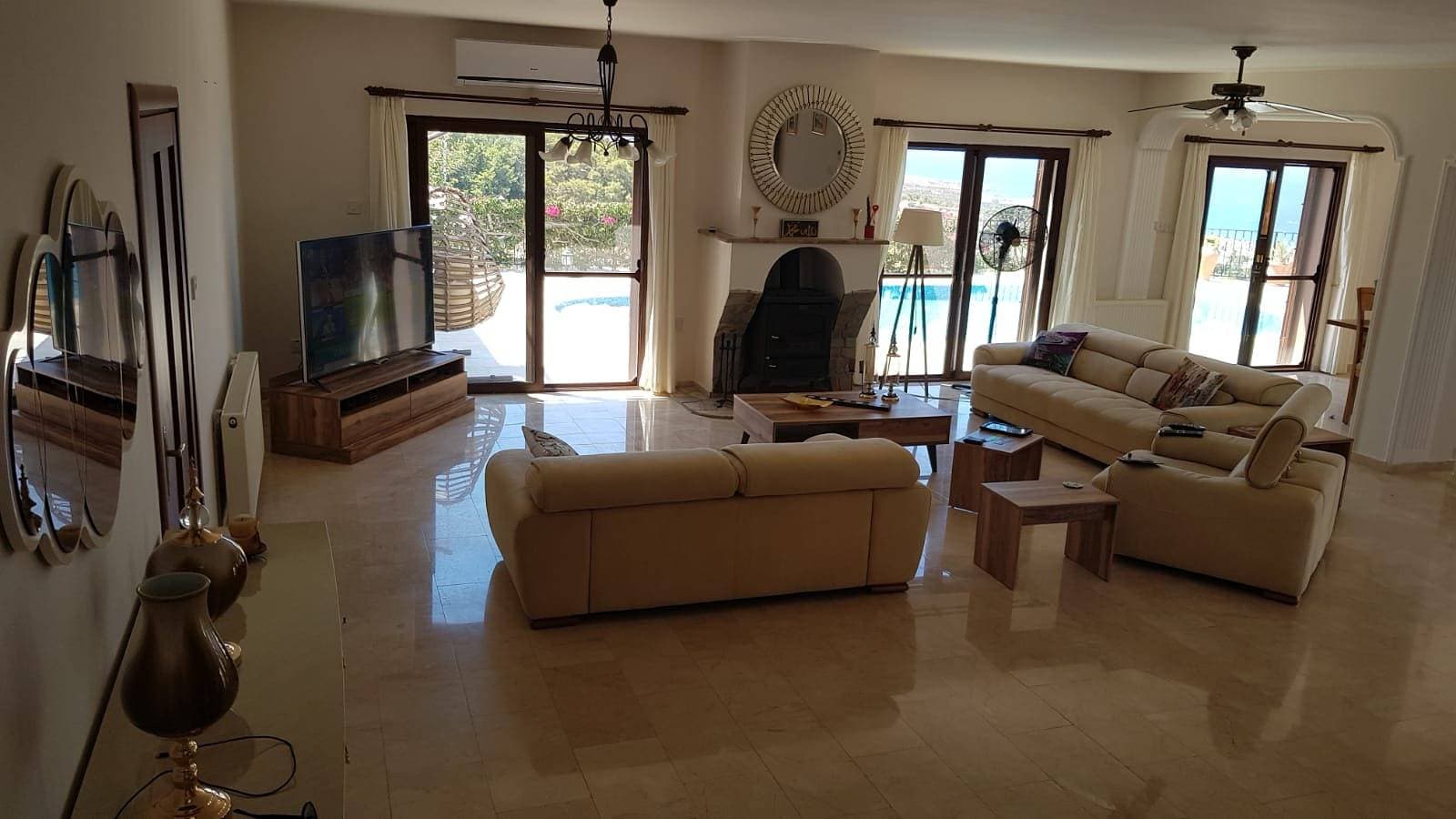 Foto 11 von 44: Tranquility is a Four Bedroom Villa in Girne