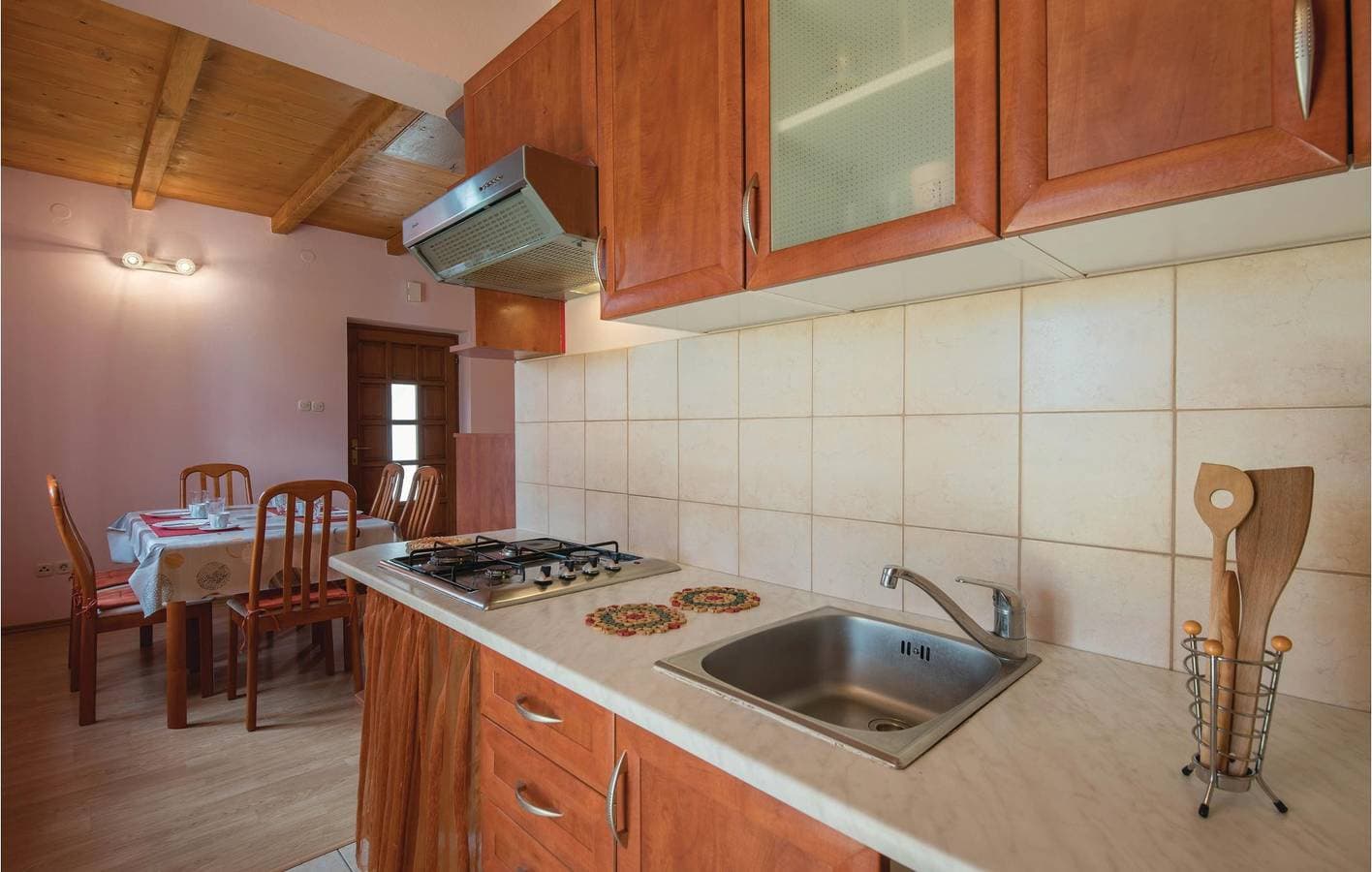 Foto 11 von 22: Gemütliche Ferienwohnung mit WLAN, Klimaanlage, Terrasse und Parkplatz