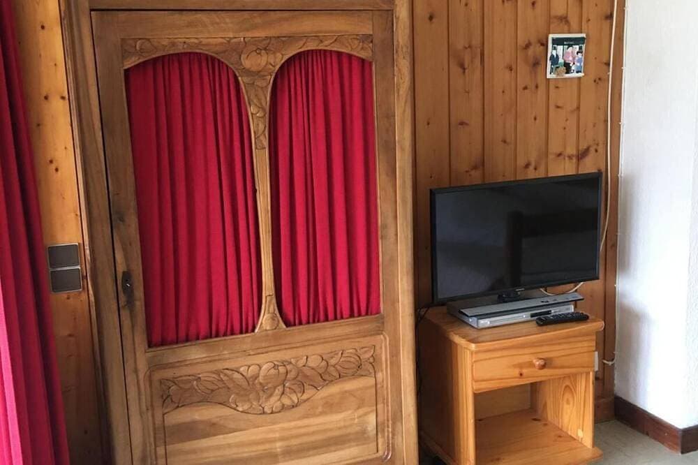 Foto 9 von 13: Parking, tv, 29m², Arêches-Beaufort