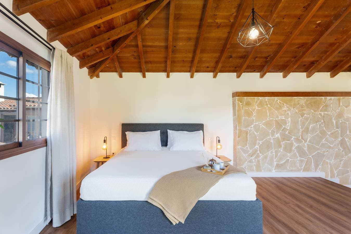 Foto 6 von 34: Villa 'Gardel - Suite' mit Meerblick, Teideblick, Gemeinschaftspool und WLAN