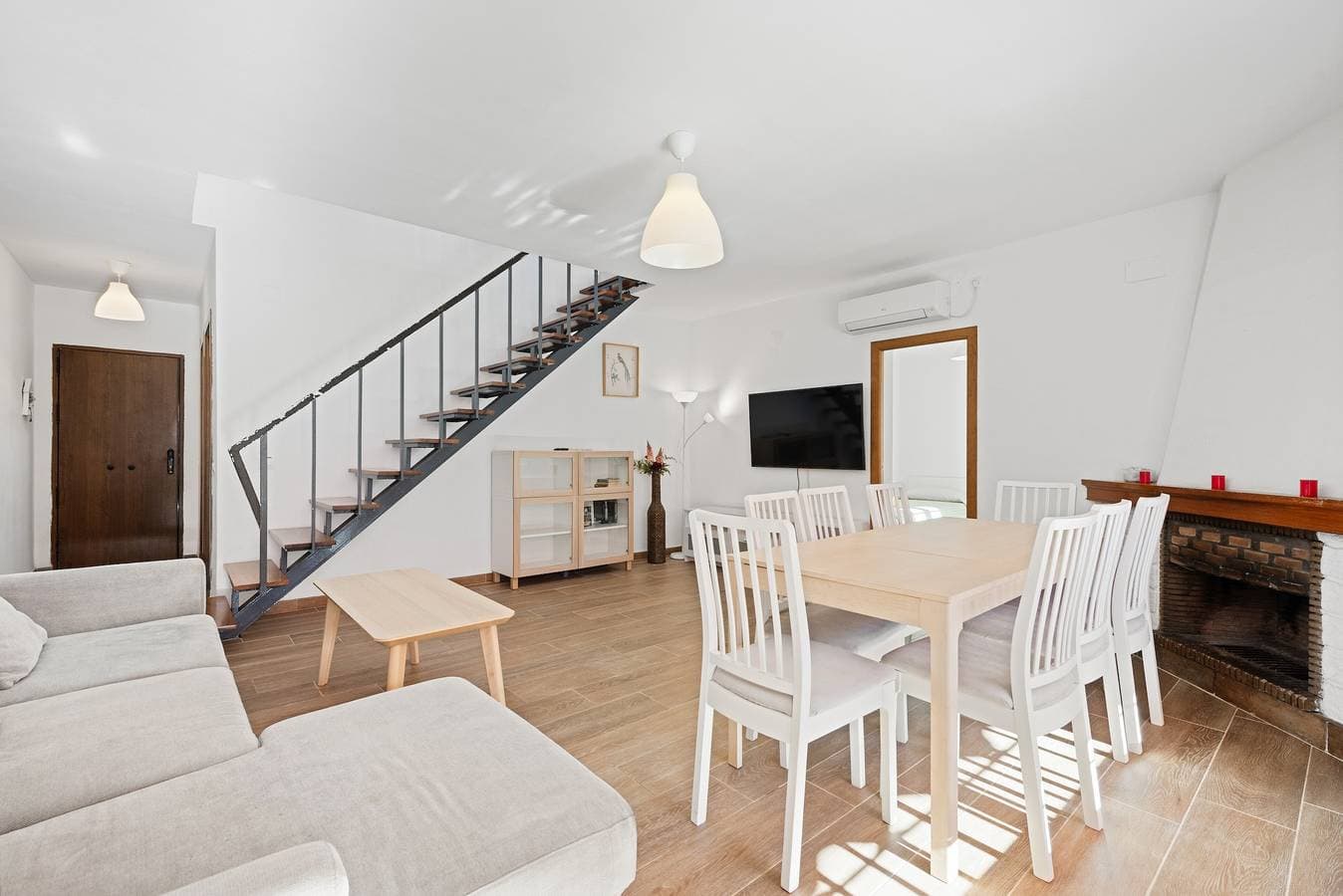 Foto 4 von 27: Ferienhaus 'La Casa De La Cala Del Moral' mit Gemeinschaftspool, WLAN und Klimaanlage