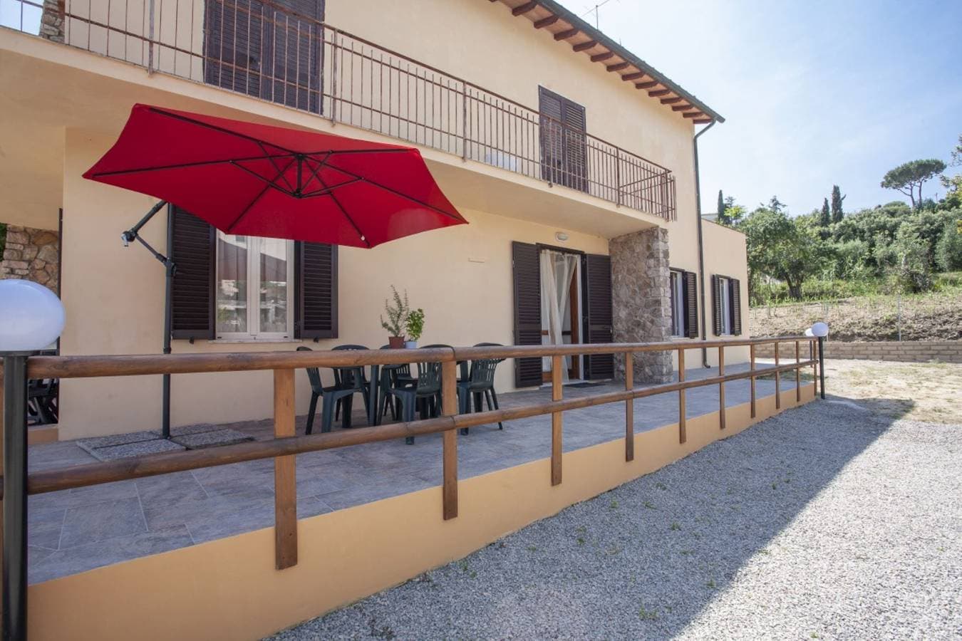 Foto 2 von 29: Villa für 6 Personen mit Garten