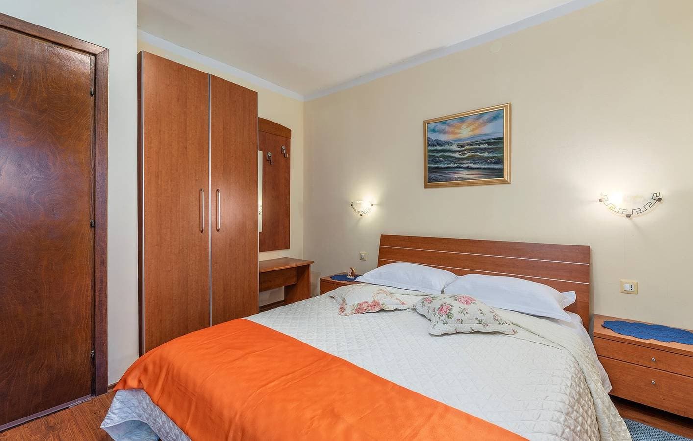 Foto 3 von 15: Standard Double Room with Balcony Laura  S2