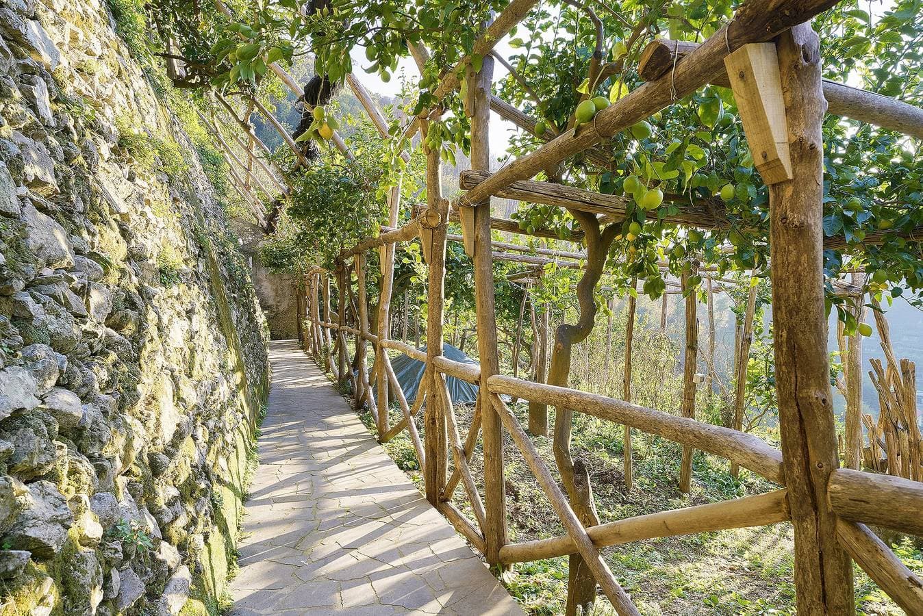 Foto 7 von 36: Ferienhaus 'Vincanto Maiori Amalfi-Küste' mit Bergblick, WLAN und Klimaanlage