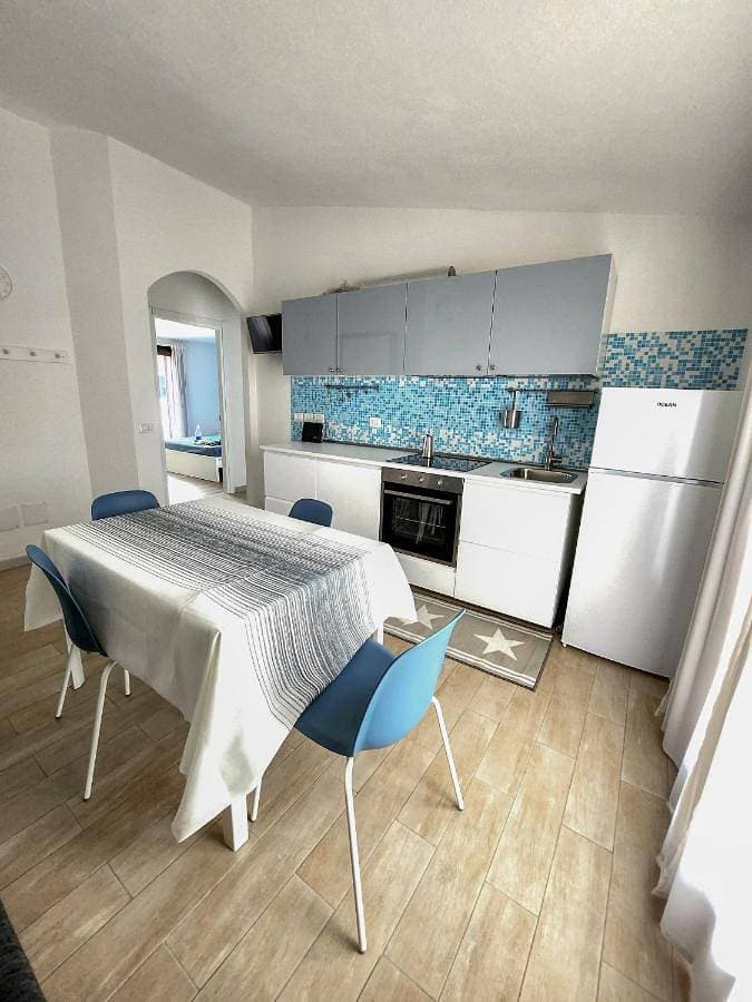 Foto 3 von 25: Two-Bedroom Apartment