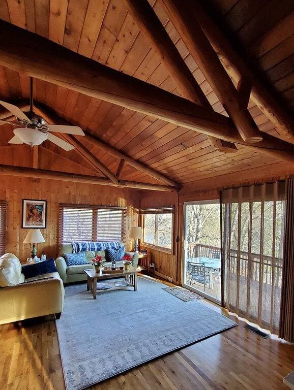Foto 8 von 33: Cabin 1 at Cedar Key - Perfect lakefront getaway!