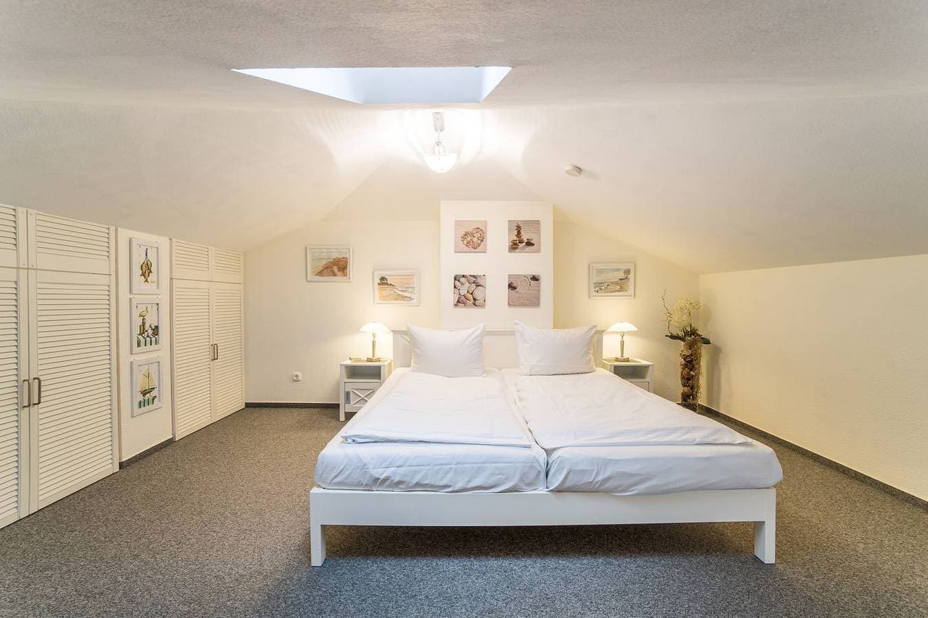 Foto 11 von 12: Elegante Ferienwohnung mit Meerblick und Galerie, direkte Strandlage
