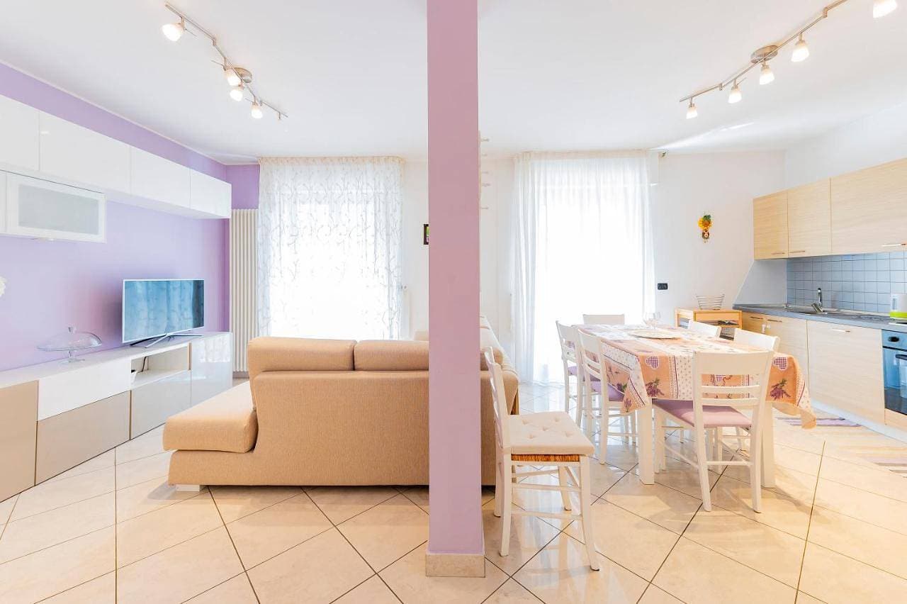 GuestHost - Two-Levels Apartment with Balconies near the Beach 1
