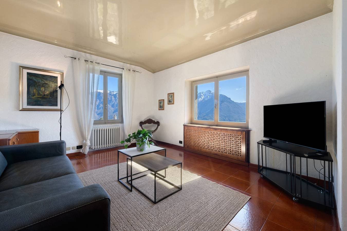 Foto 3 von 37: Ferienwohnung 'Finestra Sul Lago Bellagio' mit Seeblick, privater Terrasse & WLAN
