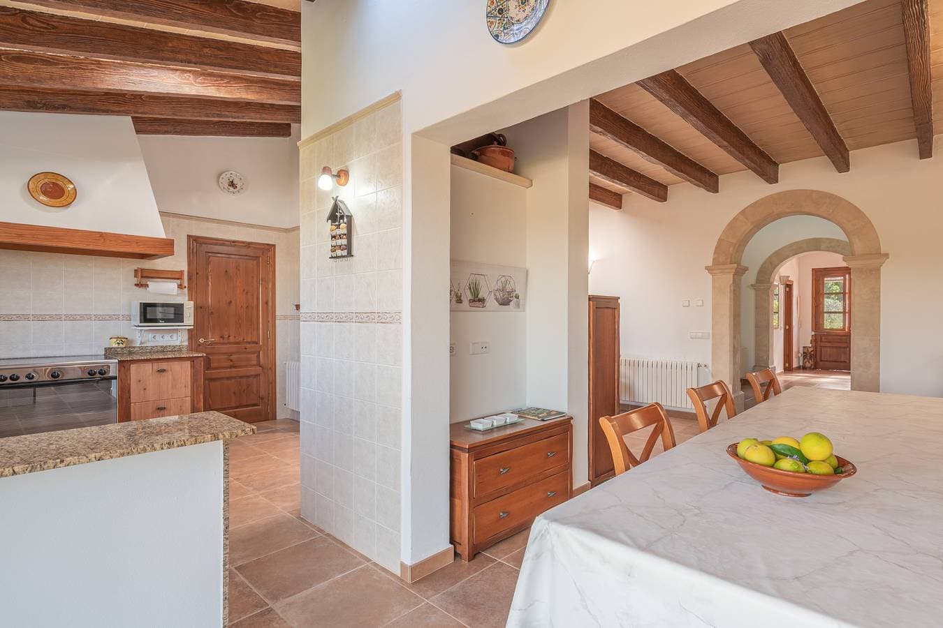 Foto 11 von 26: Villa 'Finca Can Tomeu' mit Bergblick, Pool, Garten, Klimaanlage und WLAN