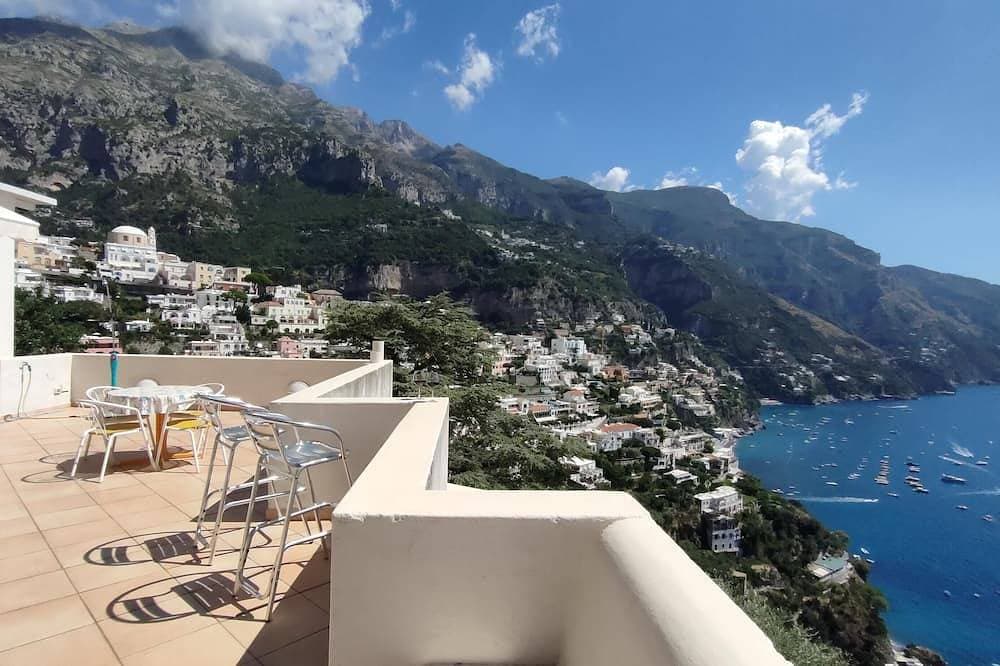 House with a great terrace and  spectacular views 1