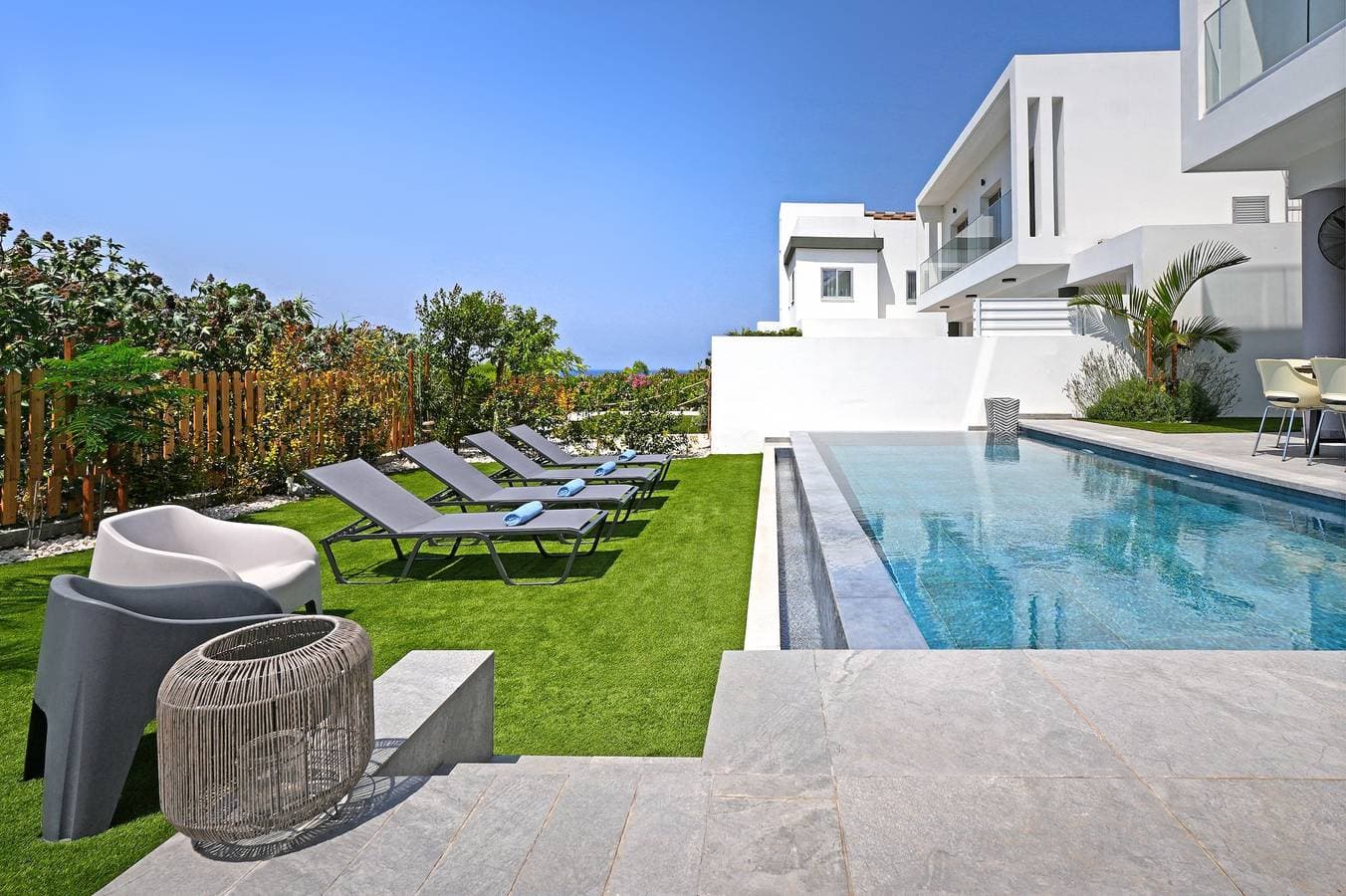 Foto 10 von 38: Villa für 6 Personen mit Balkon