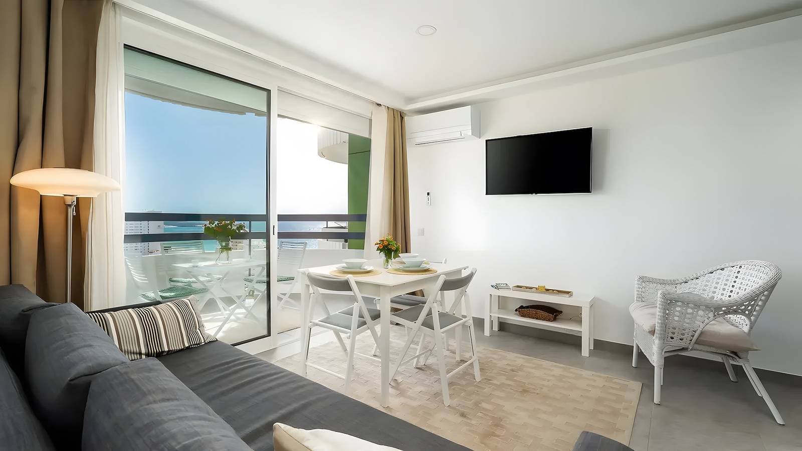 Foto 8 von 24: Apartment „Vista Bonita“ mit Meerblick, WLAN und Klimaanlage