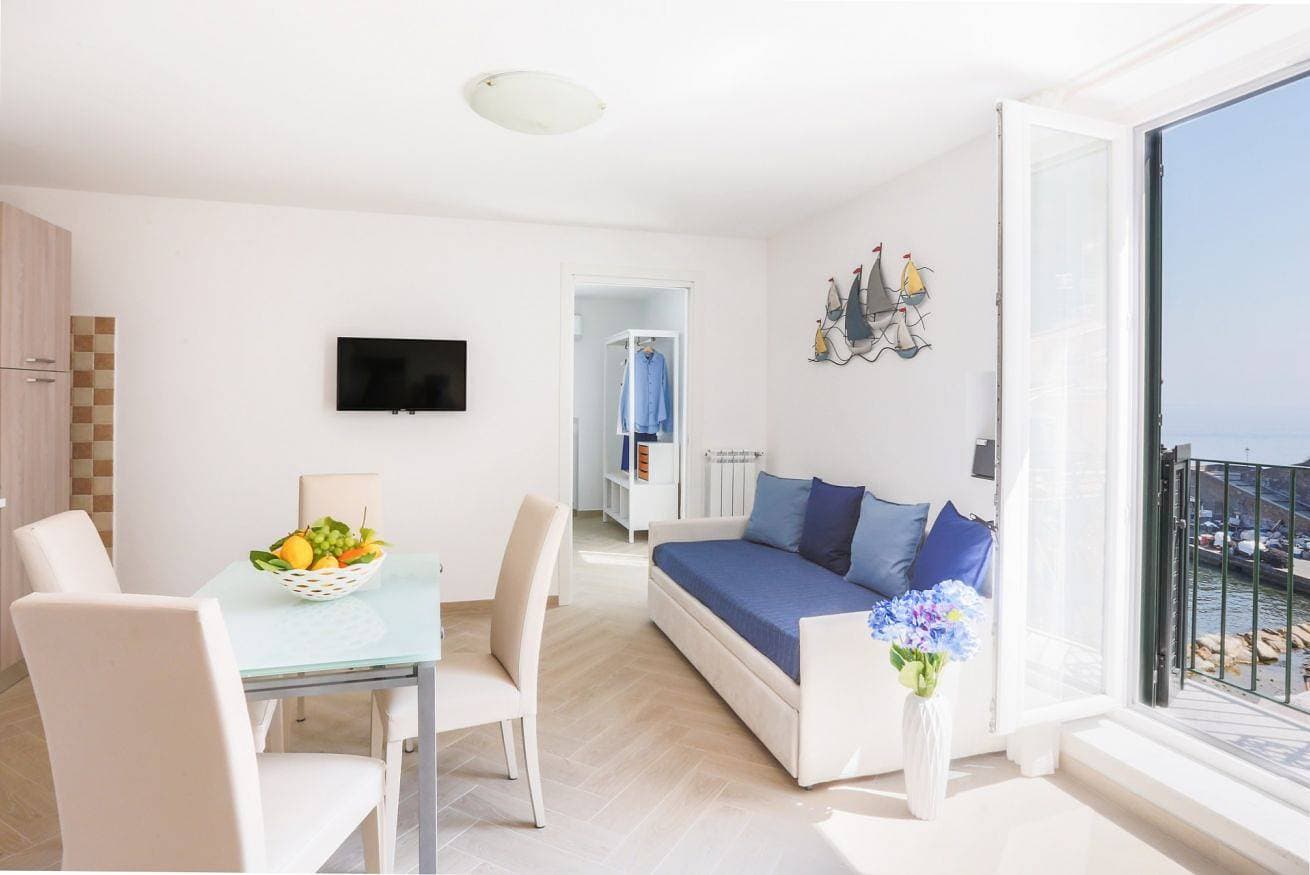 Foto 6 von 32: Ferienwohnung für 4 Personen mit Meerblick