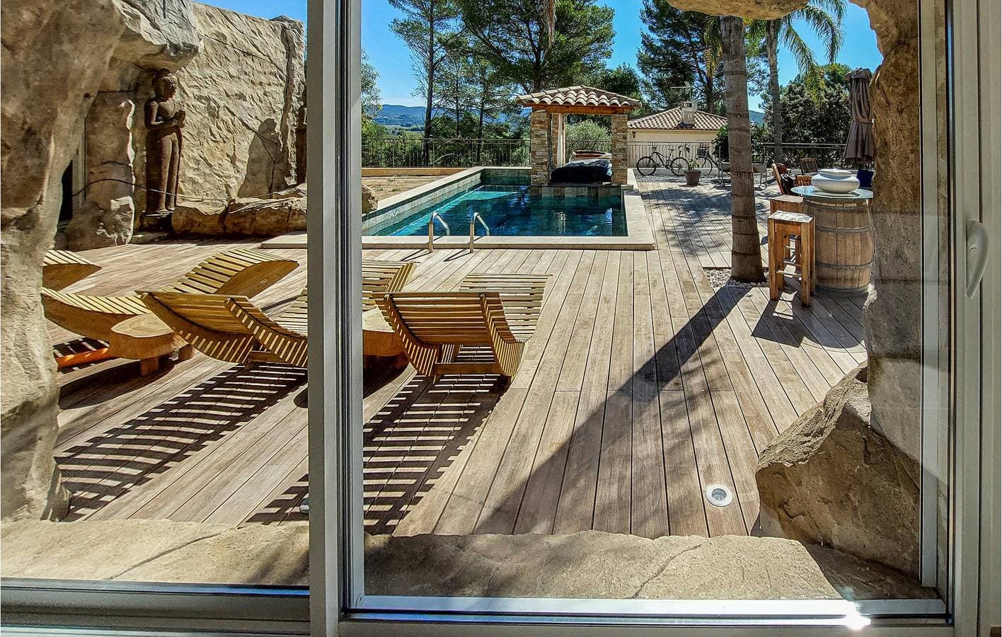 Foto 9 von 41: Poolside Getaway mit Parkplatz & WiFi