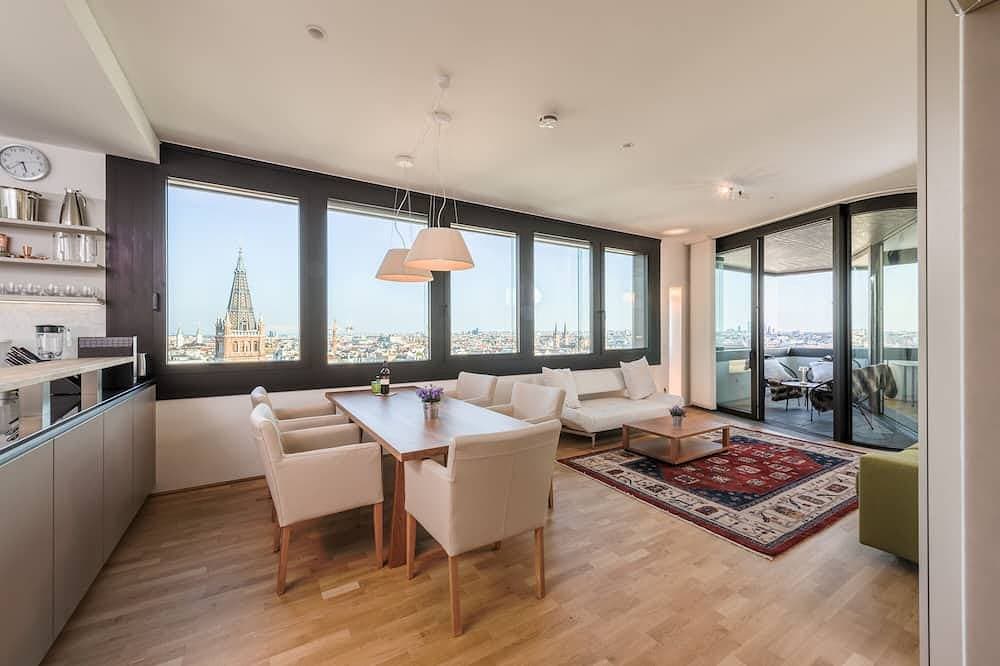 Foto 9 von 30: Panorama-Suite mit Blick über Wien