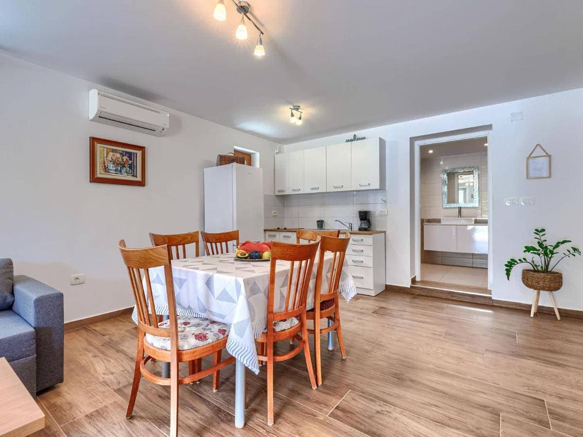 Apartment Honey by Interhome 1