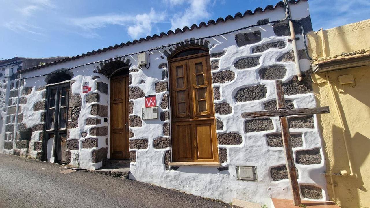 Cozy Canarian House La Casa de mis Abuelitos by HRTenerife Net 1