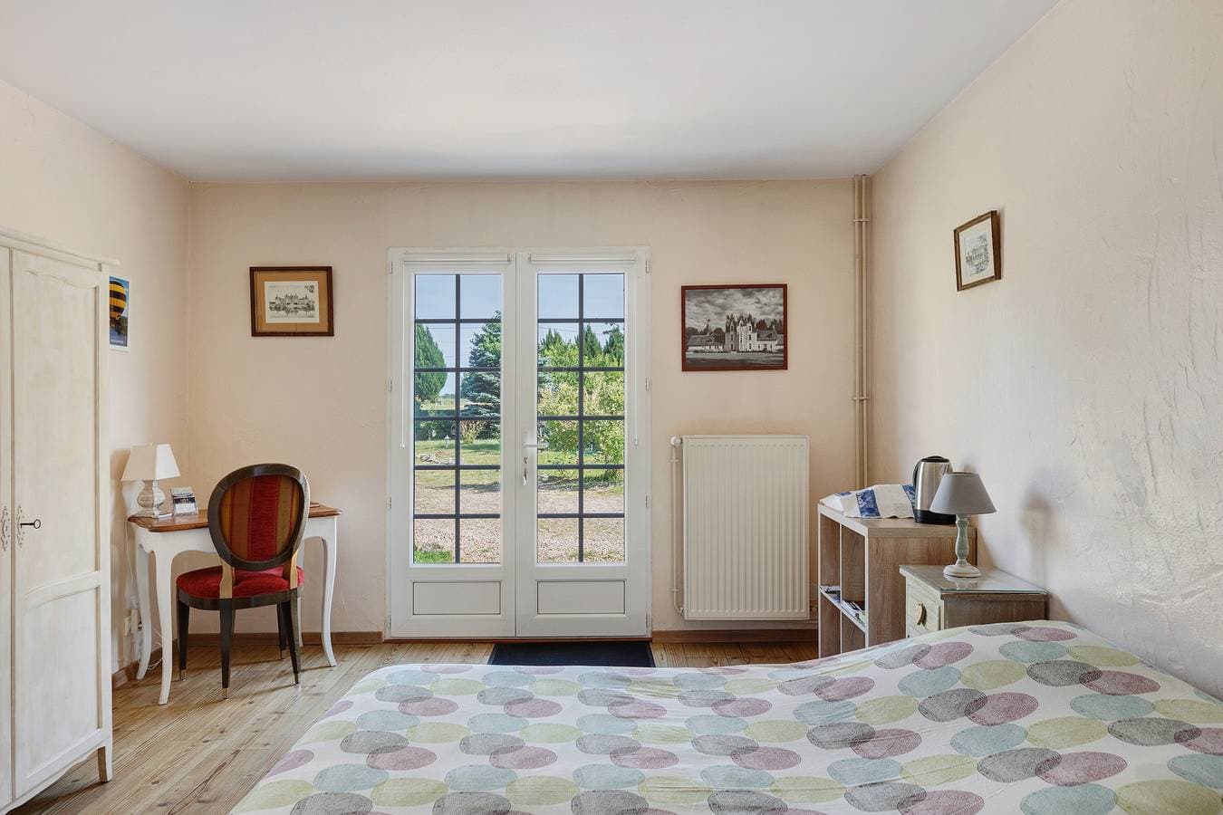 Foto 4 von 26: Bed & Breakfast 'Chambre Lavande' mit Gemeinschaftspool, Garten und WLAN