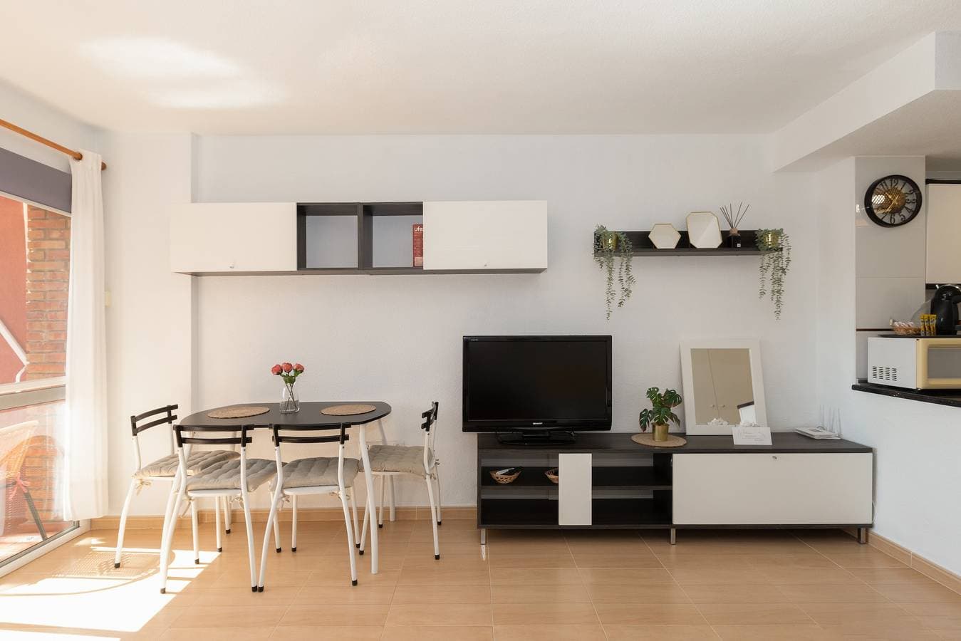 Foto 4 von 20: Einzimmerapartment 'Estudio Ed Jupiter Benalmadena' mit Meerblick, WLAN und Gemeinschaftspool