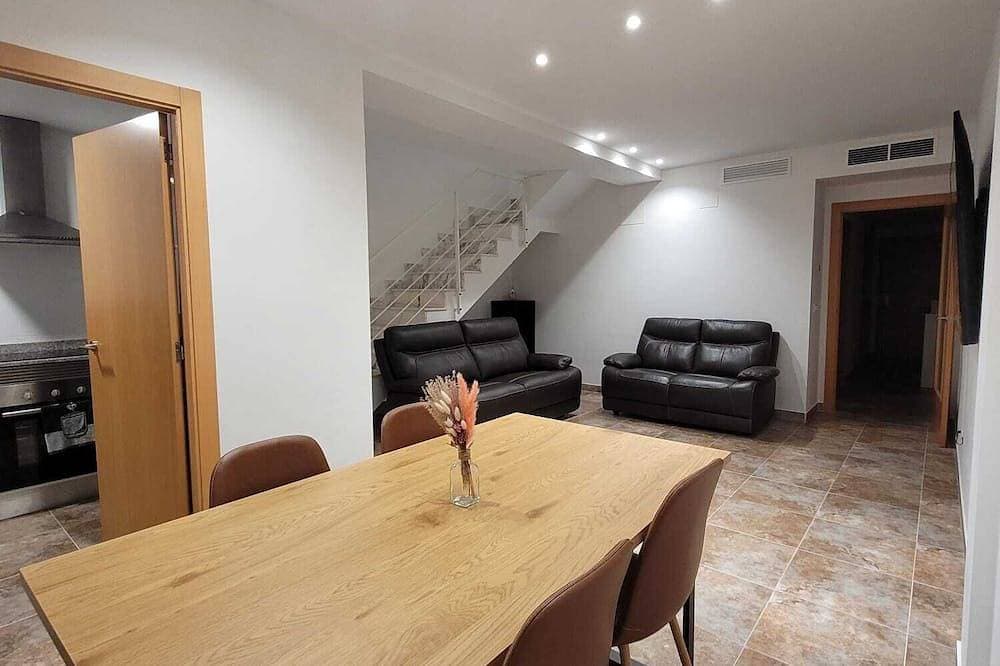 Brand New Duplex with Underground Private Parking: 15-20 minutes to beaches 1