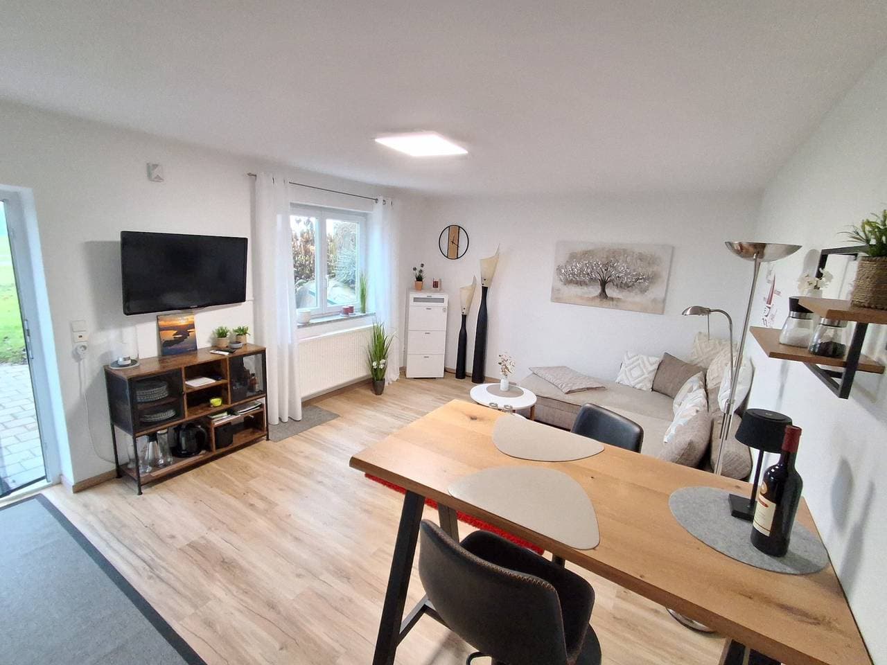 Foto 7 von 23: Ferienwohnung 'Lounge' mit Bergblick, privater Terrasse und Wi-Fi