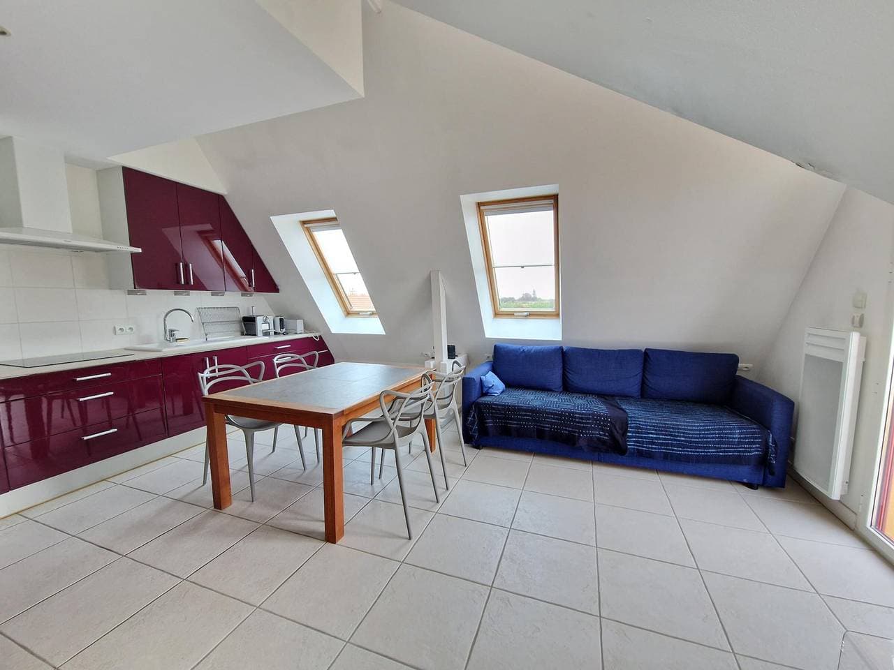 Foto 2 von 21: Schöne 2-Zimmer-Wohnung mit Balkon, WIFI und Parkplatz nahe am Strand