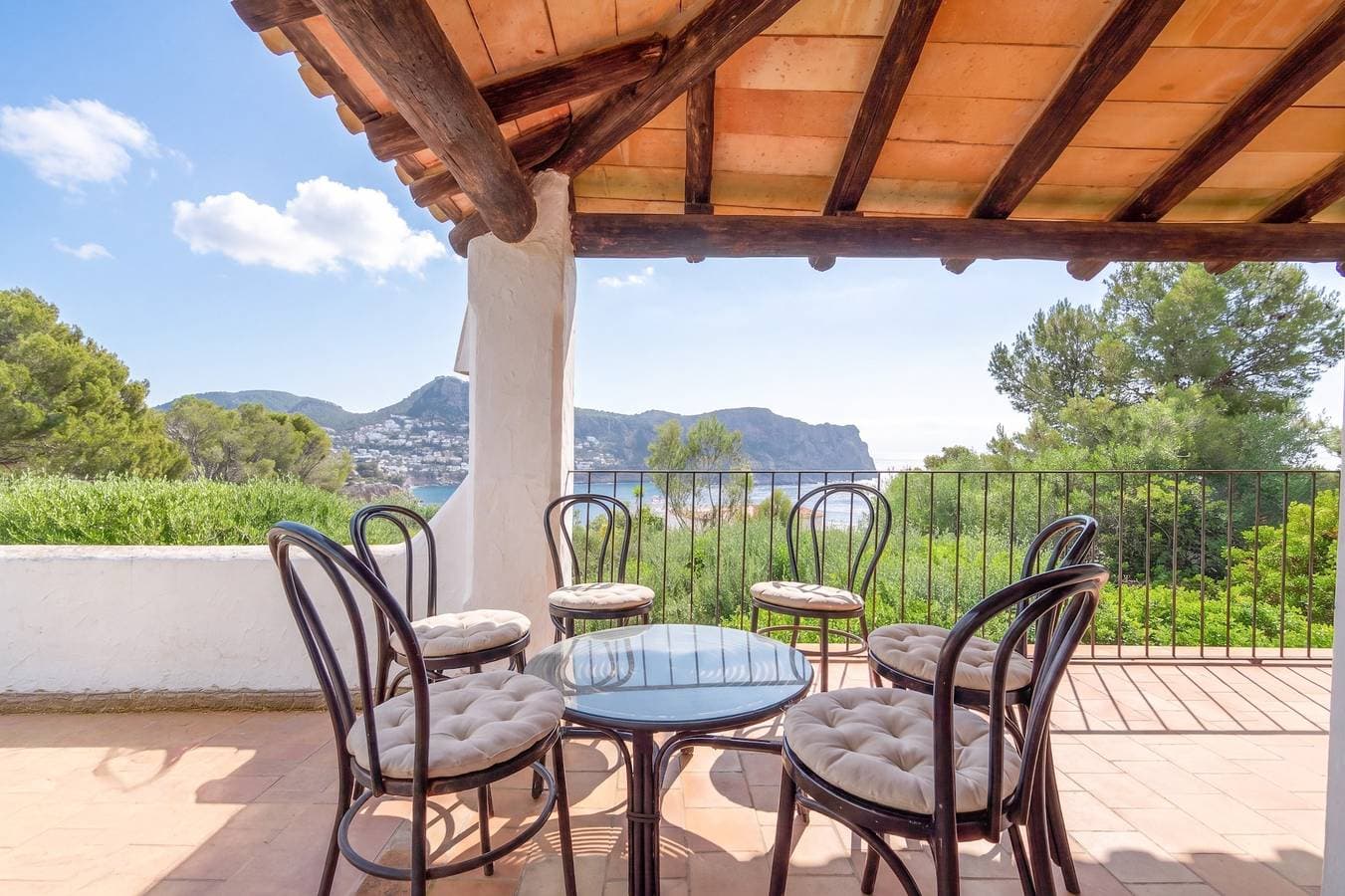 Foto 8 von 45: Ferienhaus 'Villa Ancora – Ausblick auf La Mola' mit Meerblick, WLAN & Klimaanlage