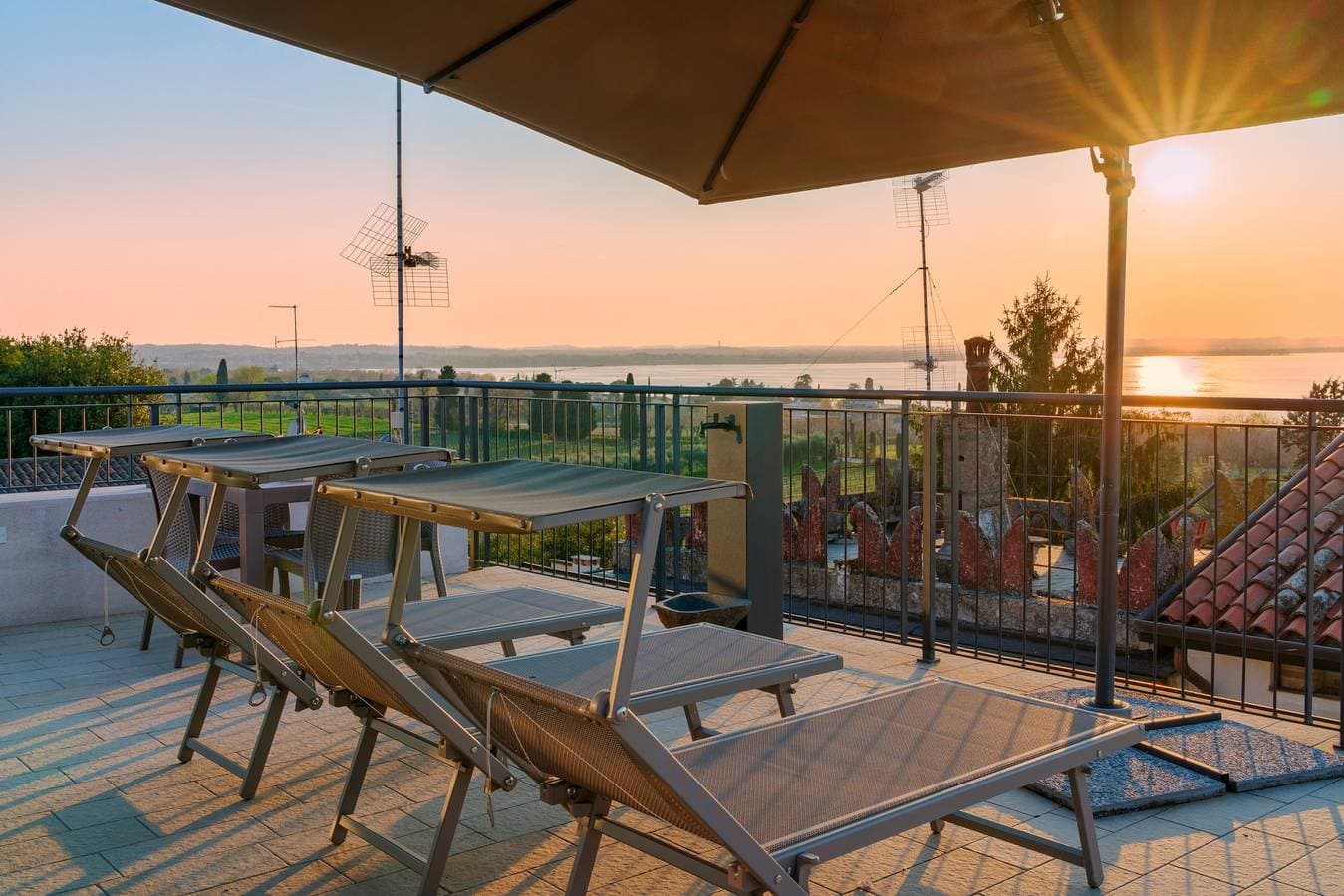 Foto 7 von 37: Regarda - Residenza Gj  1 Stock moderne Zweizimmerwohnung mit Dachterrasse