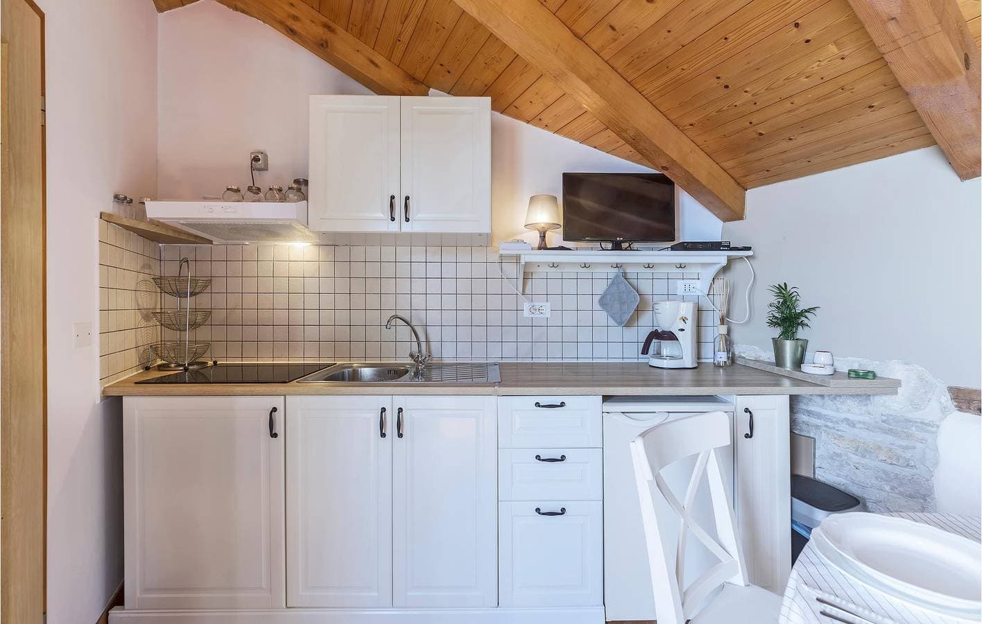 Foto 7 von 15: Gemütliche Wohnung am Wasser mit Terrasse, 2 km vom Strand entfernt
