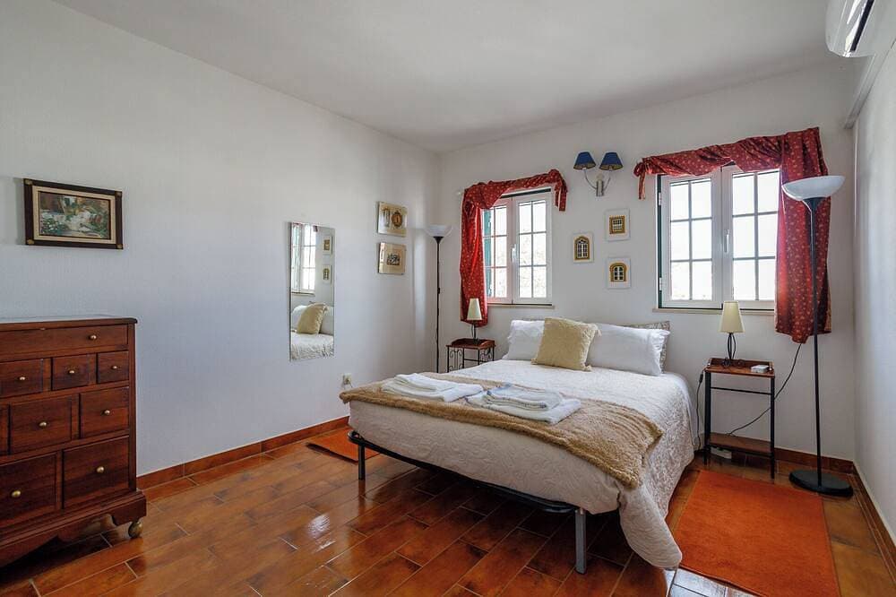 Foto 2 von 30: Charming 3 bedroom, 3 bathroom Villa, only 450m from the beach - 163730/Al