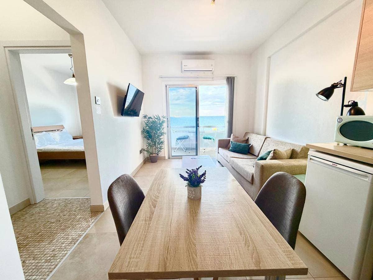 Foto 2 von 13: One-Bedroom Apartment with Balcony and Sea View
