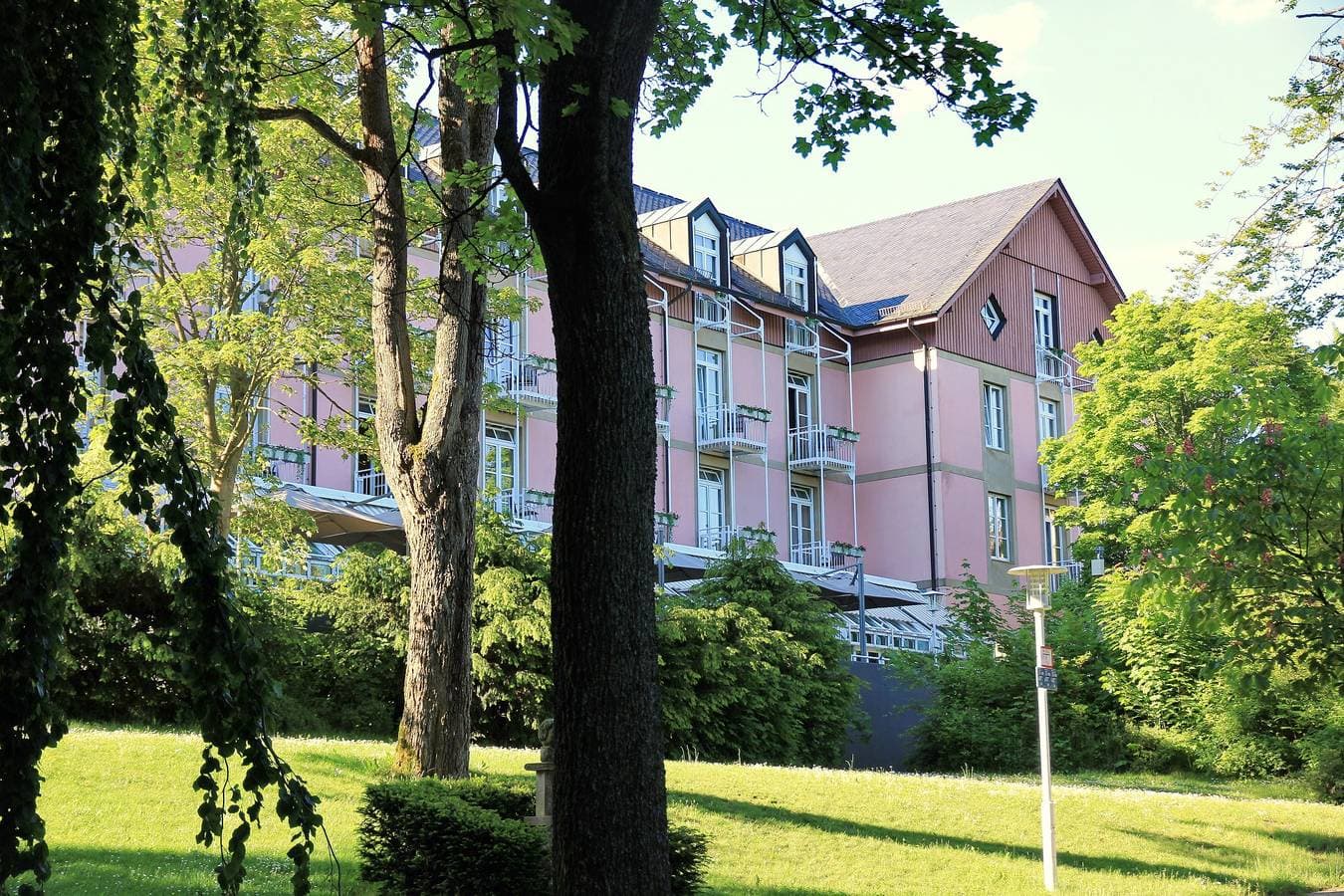Foto 2 von 31: Relexa hotel Bad Steben - Basic-Doppelzimmer mit Zugang zu großem Bade- und Wellnessbereich