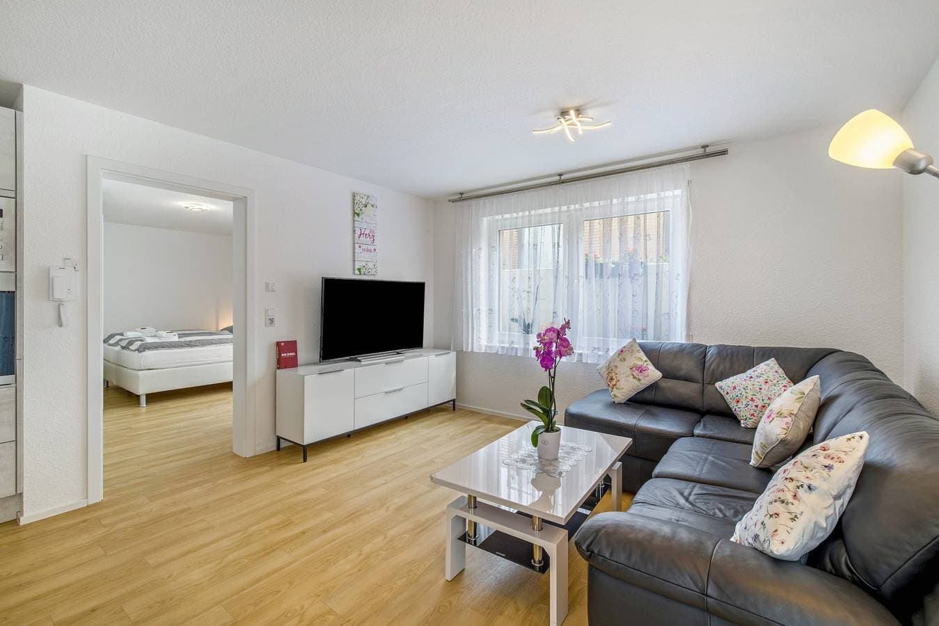 Foto 2 von 22: Apartment "Dußlingen" im Neubau mit privater Terrasse und WLAN
