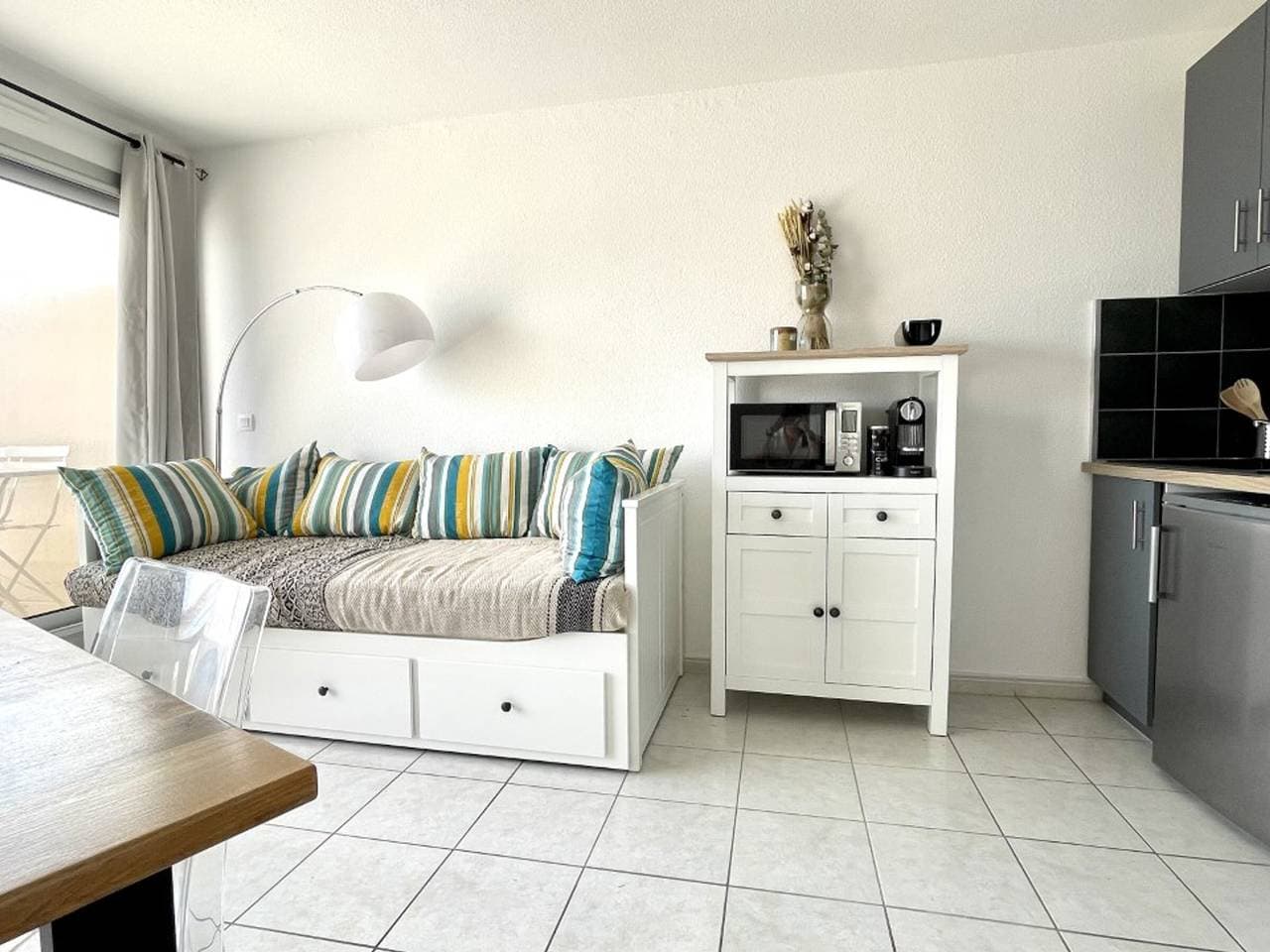 Foto 4 von 25: Renovierte Wohnung mit Gemeinschaftspool, 4 Betten, Klimaanlage, WLAN, Terrasse mit Meerblick